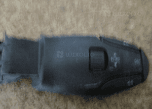 PRZEŁĄCZNIK PILOT RADIA PEUGEOT CITROEN 96538207XT 2