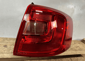 Lampa tyl tylna prawa vw jetta 5C 5C6 europa cala idealna 3
