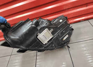 Jaguar xf ii X260 3.0D lampa xenon prawy przód prawa przednia oryginał uk 10