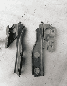 Zawias maski lewy prawy Audi A3 8P 03-13r 8P0823302B 2