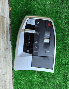Gałka zmiany biegów bmw X1 U11 2 U06 9473170 1