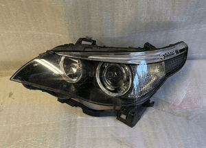 Bmw 5 E60 E61 bixenon lewy nieskrętny 03-07 1