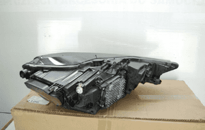 Reflektor full led matrix 4K 2019-2020 C8 4K0 eu 3