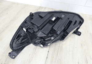 Lampa prawa focus mk 4 full led JX7B-13E016-AH st 13