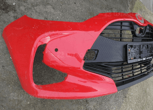 TOYOTA YARIS IV 4 CAŁY ZDERZAK PRZEDNI 2