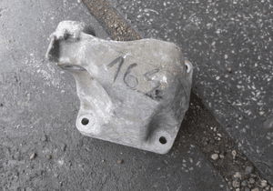 MERCEDES ML GL 164 łapa silnika 6422230104 6422230204