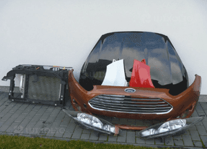 Ford fiesta MK7 błotnik prawy oryginał 1