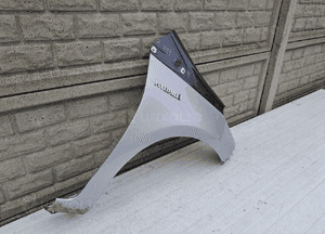 Toyota yaris 3 iii 11-20 błotnik prawy przód 3