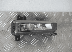 Halogen przeciwmgielny led prawy bmw X6 G06 bmw 2 F45 F46 bmw 3 G20 G21 lift 8089526 2