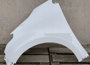 Blotnik przod przedni lewy toyota yaris iv 4 2020- bardzo ladny oryginalny 1