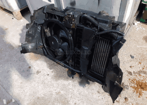Peugeot 407 Citroen C5 2.0 Hdi pas przedni chłodnica wody wentylator intercooler 2
