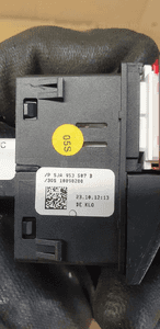 Przełącznik włącznik świateł awaryjnych Skoda Rapid 5JA953507B 5