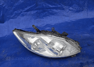Toyota AURIS I lift 09-11 lampa prawa przednia przód 3