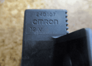 PRZEKAŹNIK POMPY PALIWA 1.6 HDI OMRON 240107 2