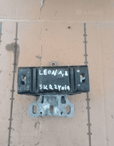 Łapa poduszka skrzyni biegów Seat Leon 1.8 1J0199555AJ 2