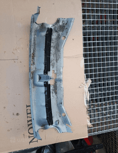 Atrapa grill peugeot partner i 9618254777 2