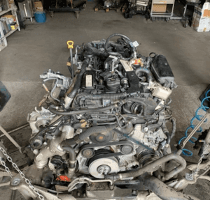 Mercedes om 651 lift wtryski pompa vacum wiązka alternator łapa odma osprzęt 1