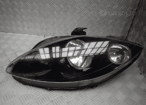 Lampa lewy przód seat leon ii  5P1941029C 1