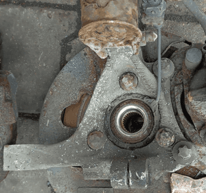 Opel Signum Vectra C Saab 93 zwrotnica przód   lewa 3