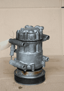 Kompresor klimatyzacji Renault Clio III 1.2 1