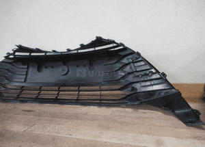 Grill gril atrapa toyota yaris iii 3 lift 2017-2019 rok 7