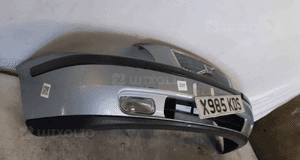 Zderzak przód przedni volvo V70 444-46 błękitny halogeny 4