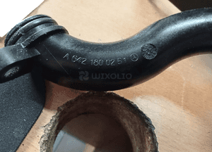 smok oleju mercedes ml 3.0 cdi a6421800251 3