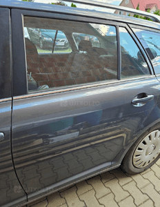 Toyota Avensis T25 drzwi tylne tyl prawe   kombi 1F6 3