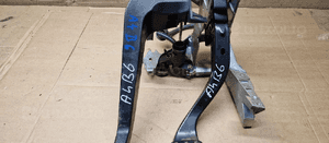 Pedały pedał sprzęgła hamulca Audi A4 B6 8E1721117A 8E1721316A 8