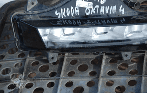 skoda oktavia 4 halogen WYSYŁKA 3
