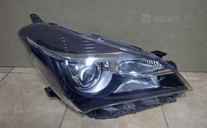 Lampa prawa reflektor prawy toyota yaris iii lift 1