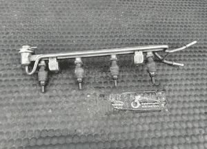 Listwa 06A133317E 06A133035 06A906031D Wtryskowa Wtryski Regulator Cisnienia Paliwa 1.8 20V VW Golf IV 4 Seat Leon I 1 Audi A3 8L Skoda 10