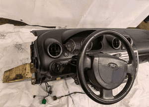 Konsola deska kokpit ford fiesta MK6 3