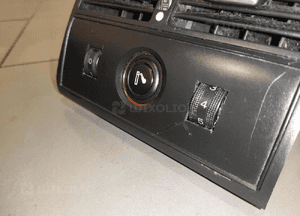 Audi A8 D2 lift panel tył kratka nawiewu zapalniczka oryginał 3