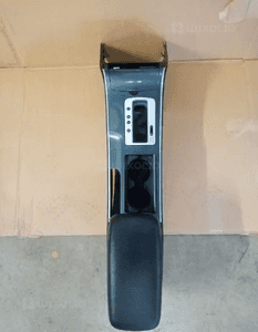 Tunel środkowy podłokietnik ładny automat Mazda 6 Lift 1
