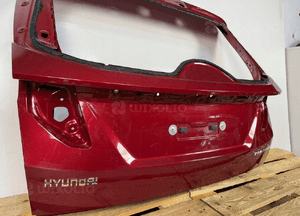 Klapa bagaznika tyl tylna hyundai tucson iv 4 2020-  listwa bardzo ladna 3