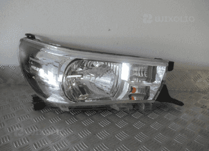 Lampa przednia przód prawa toyota hilux 8 viii 2015-2018 1