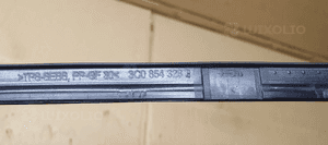 Listwa szyby czołowej prawy przód VW Passat B6 3C0854328B 5