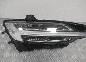 Lampa przednia przód prawa volvo S60 iii V60 ii full led 4