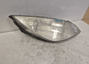 .  PRZOD PRZEDNIA LAMPA PRAWA MITSUBISHI COLT 6 3