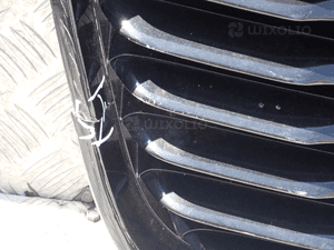 ATRAPA GRILLA CHRYSLER 300C  11LX-112AA 4