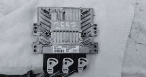 Sterownik silnika komputer ford kuga MK1 2.0 tdci 8V41-12A650-AF SID206 1