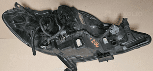 Peugeot 107 lampa przód przednia lewa EU 4
