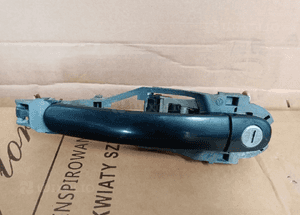 Klamka lewy przód przednia lewa VW Polo 9N 6Q0837885 1