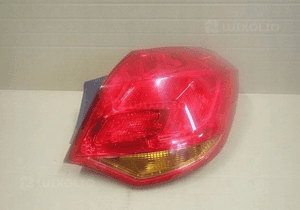 Lampa prawa tylna prawy tył opel astra 4 iv j hb 2009- 1