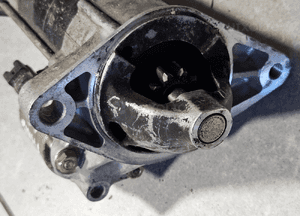 Toyota Yaris I 1 1.0 VVTI rozrusznik  28100-0J010   23030 10