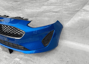 Ford fiesta MK8 zderzak przedni 18- 2