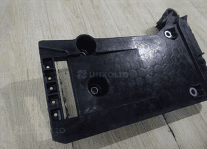 AUDI Q3 83A PODSTAWA AKUMULATORA 5QJ907509 2