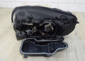 Volvo XC70 V70 S80 bi-xenon skrętny lift lampa lewy przód 31420013 llu 12