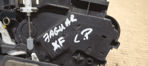Zamek drzwi lewy przód przedni lewy Jaguar XF X250 8X23-203A29-AD 6W8A-21813-GD 10